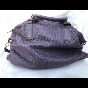 Bottega Veneta large shoulder bag, lavender color